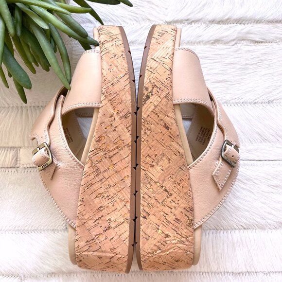 ABEO Solstice Cross Slide in Cuban Sand – Metatarsal - Picture 6 of 11